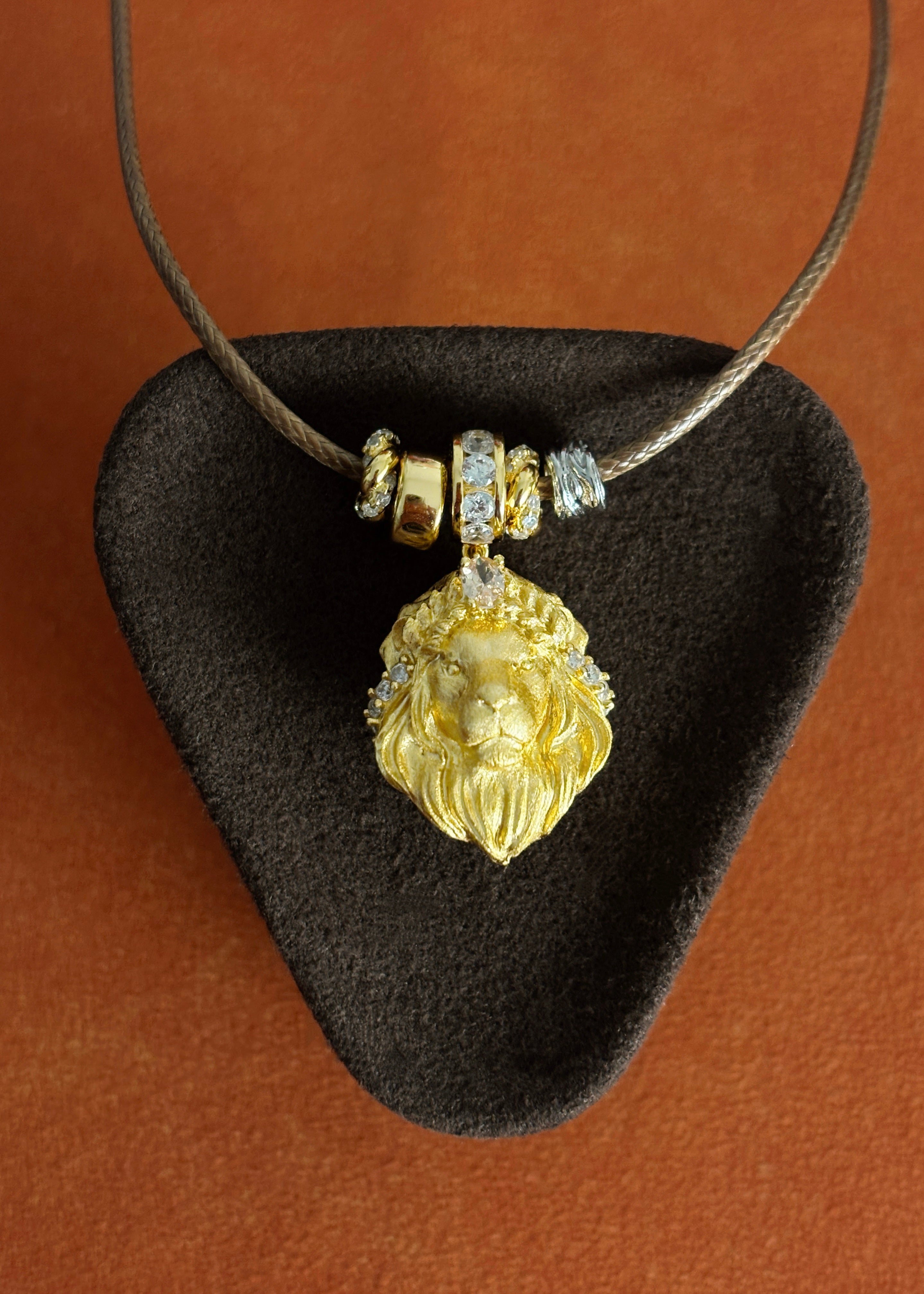 Sol Pendant Necklace