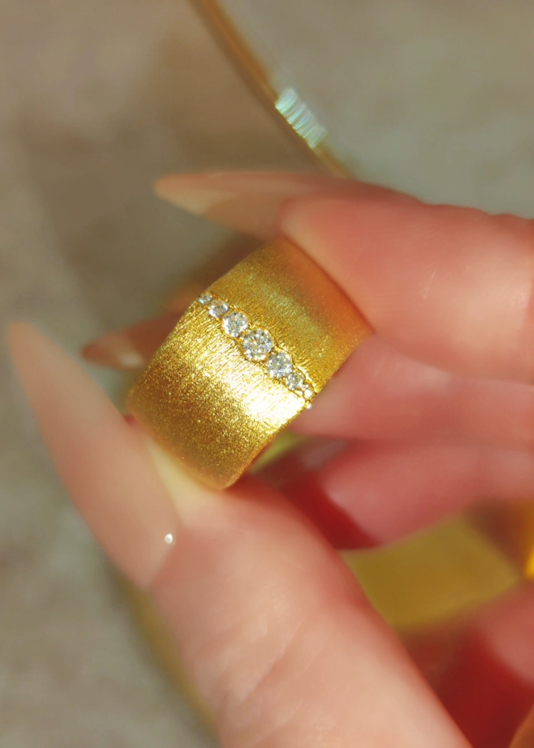 GOLDEN HOUR RAY RING