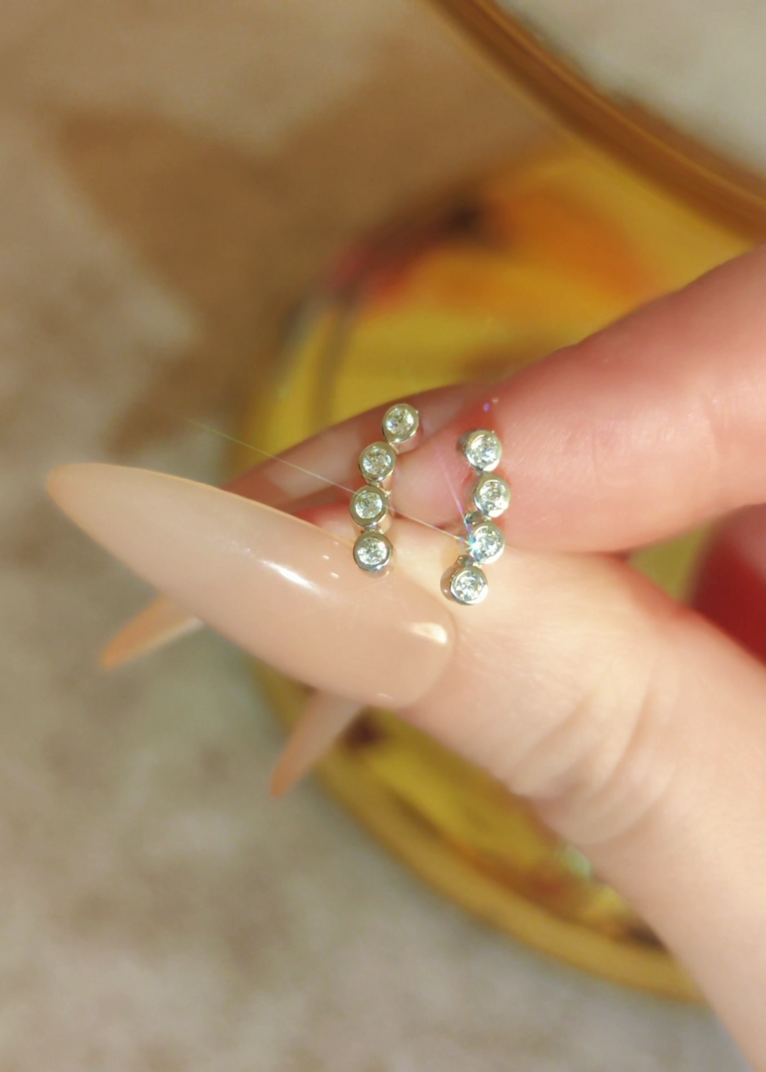 Nova Orbit Studs