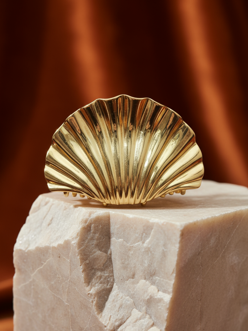 Celeste Shell Clip