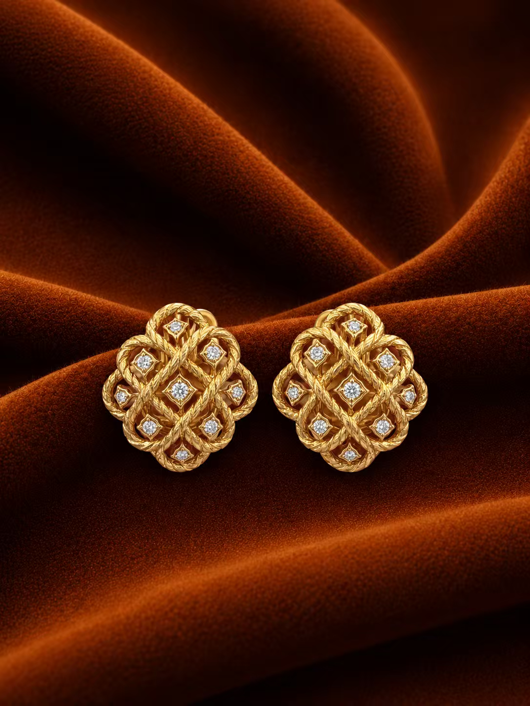 Rope Quatrefoil Stud Earrings by MONICONIC