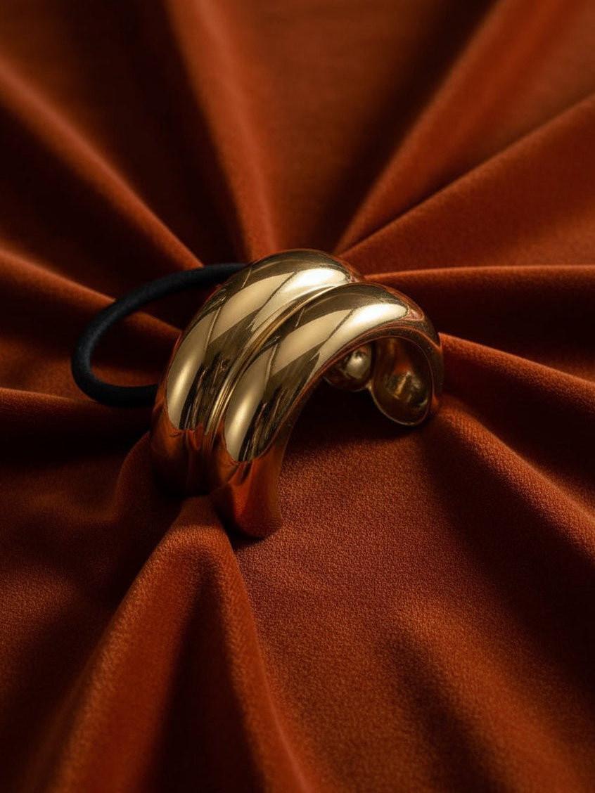 Lustre Curve Pony Cuff