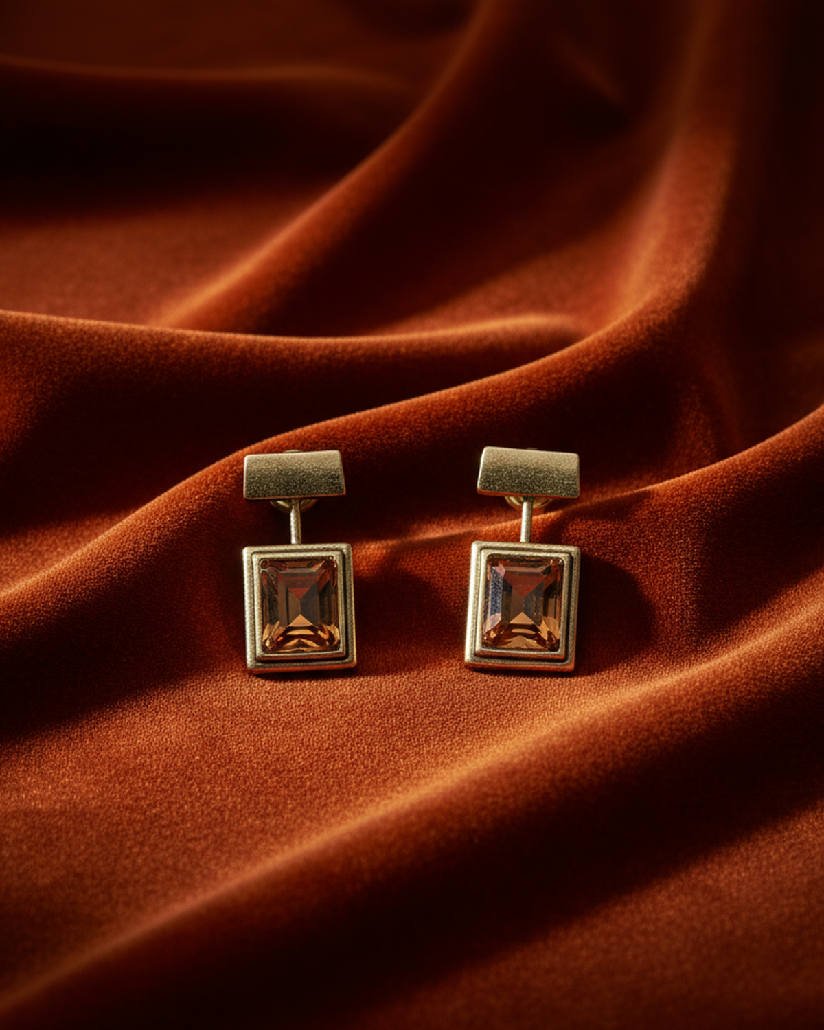 Sahara Frame Studs