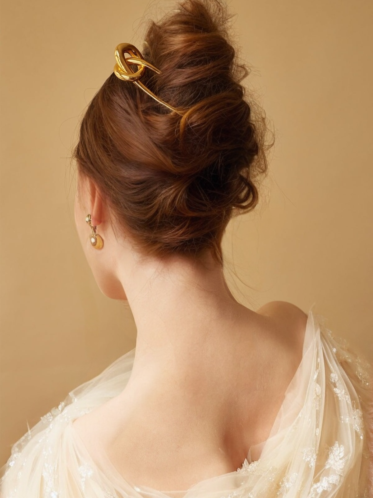 Knotted Form French Pin
