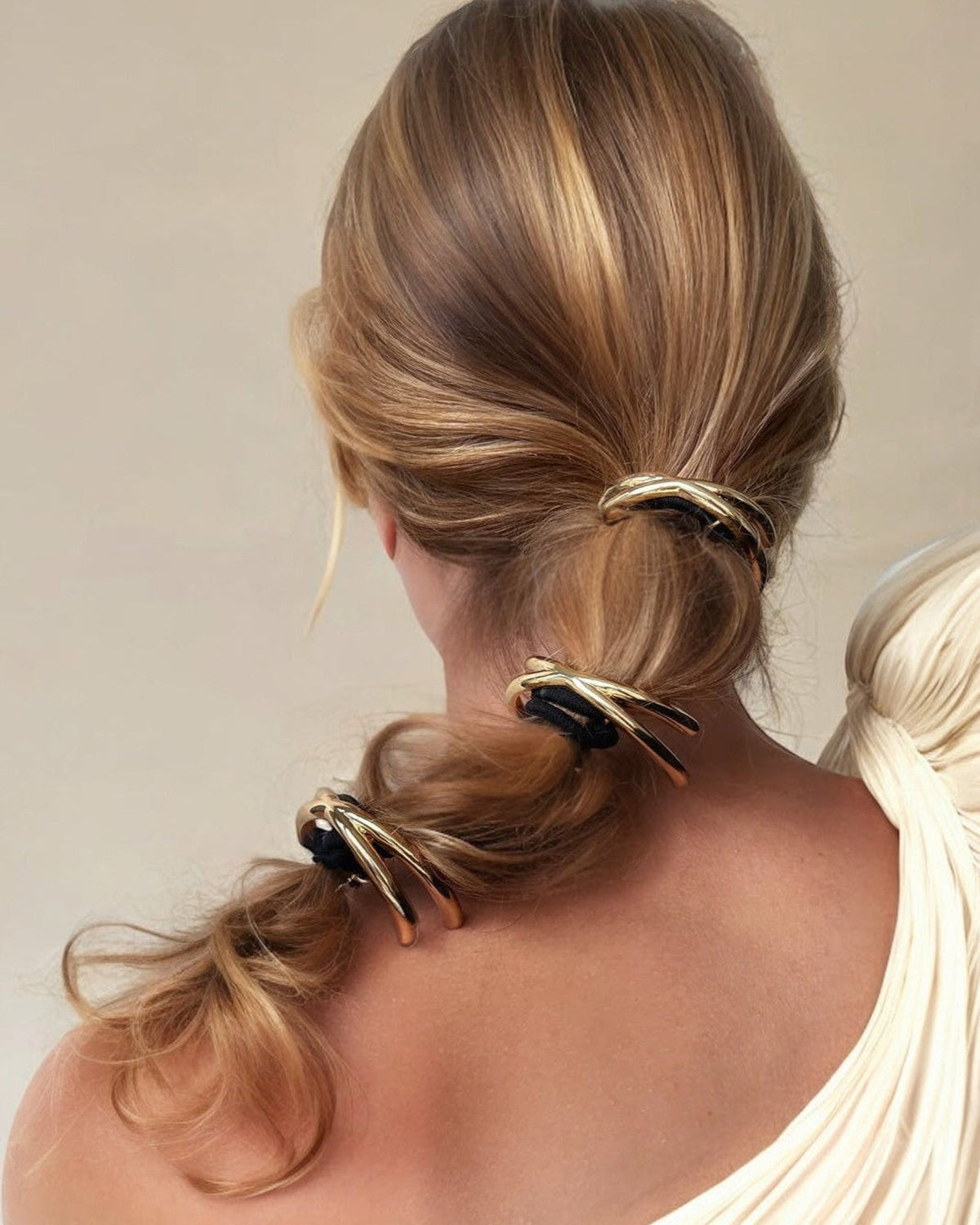 Wave Twist Pony Cuff