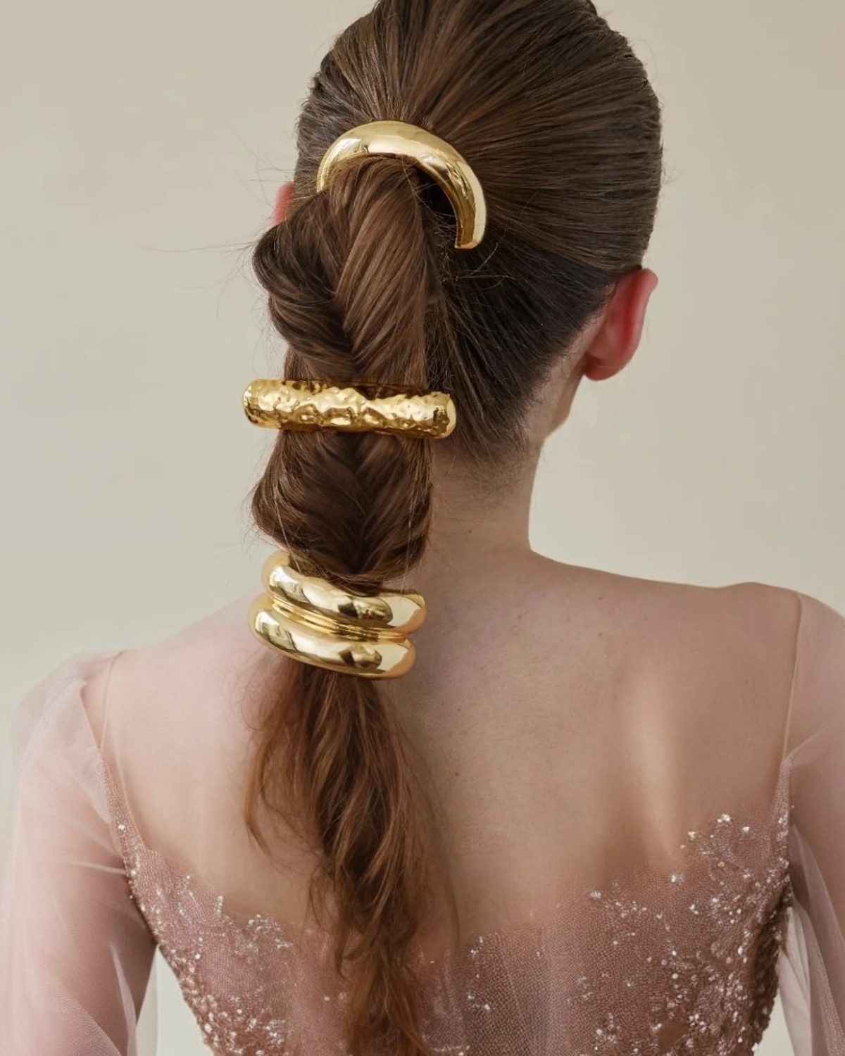 Lustre Curve Pony Cuff