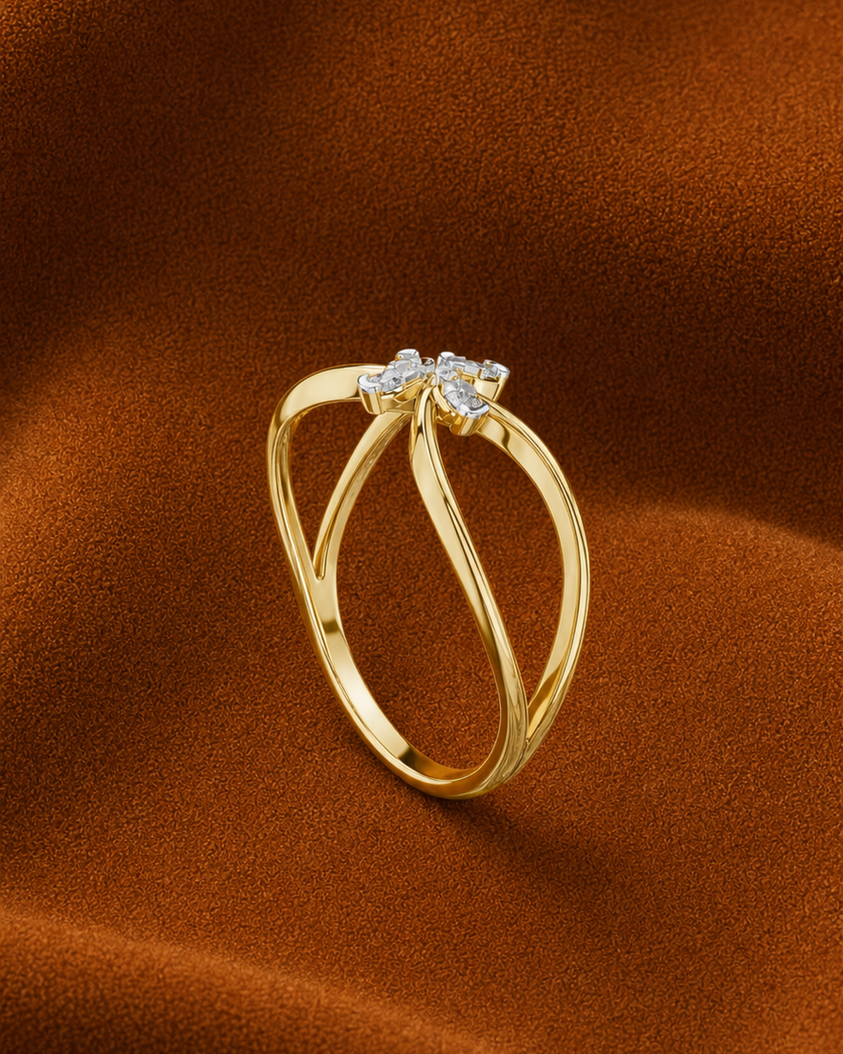Clover Split-Shank Ring by MONICONIC
