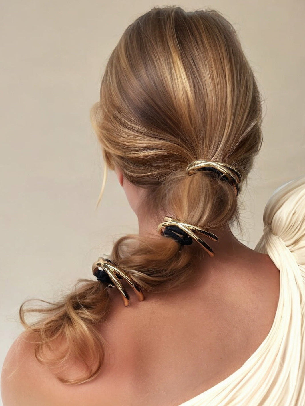 Wave Twist Pony Cuff