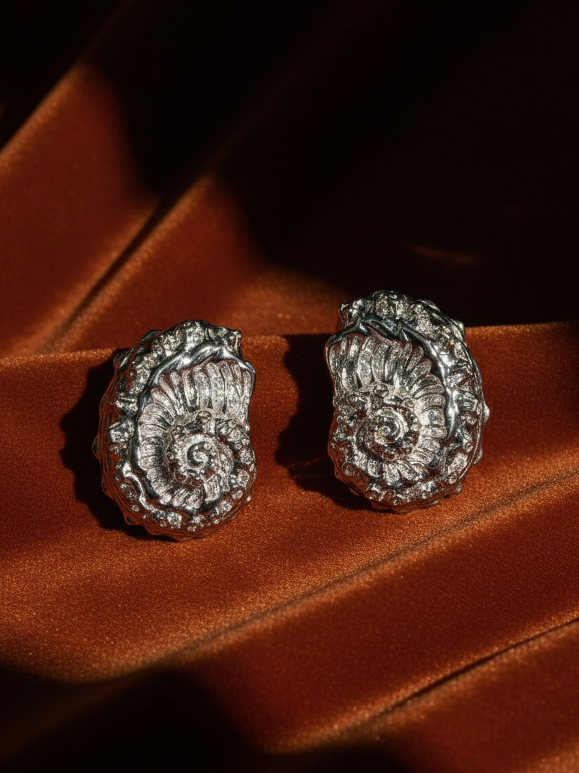 Nerina Shell Studs