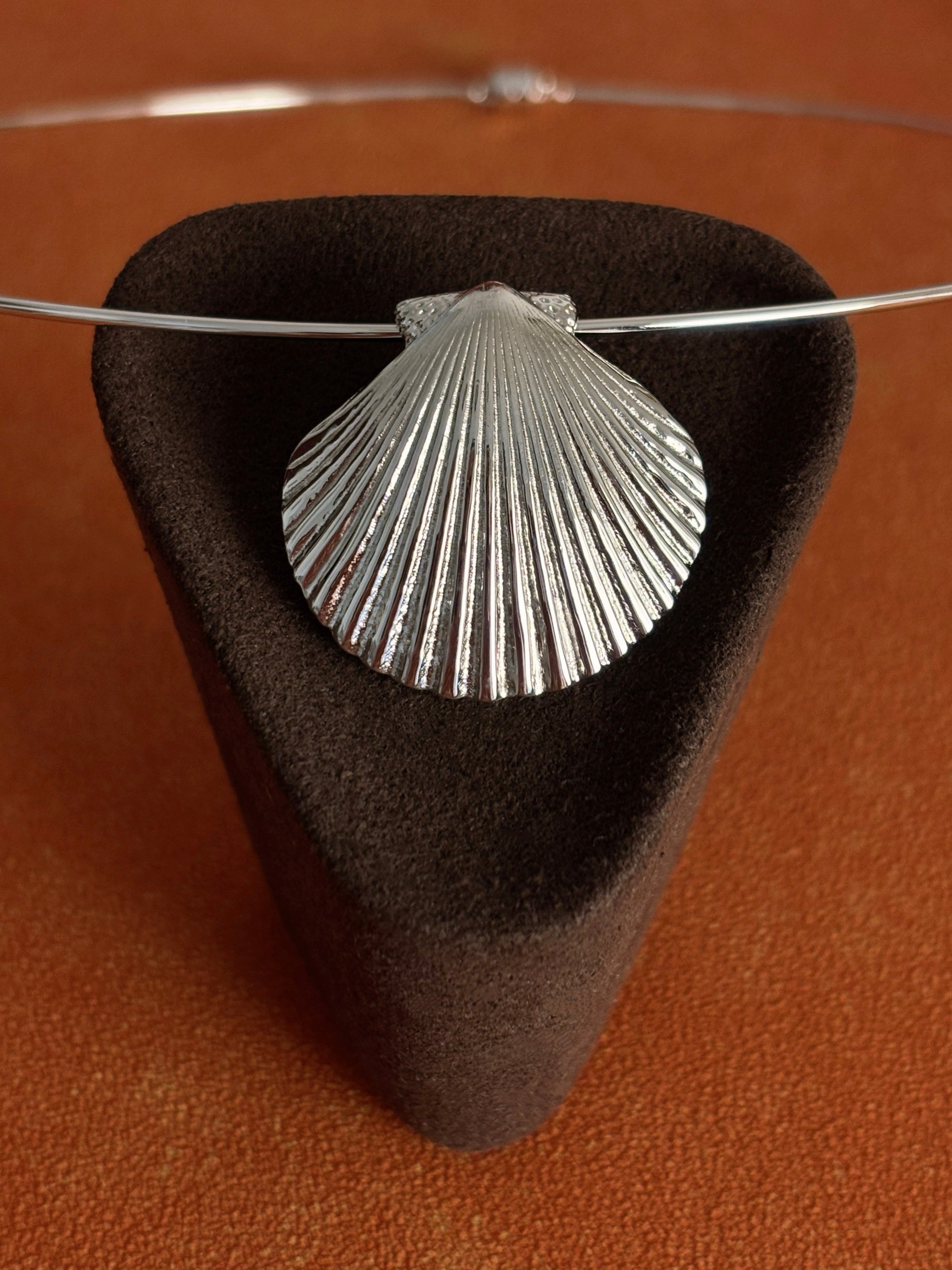 Tide Shell Collar