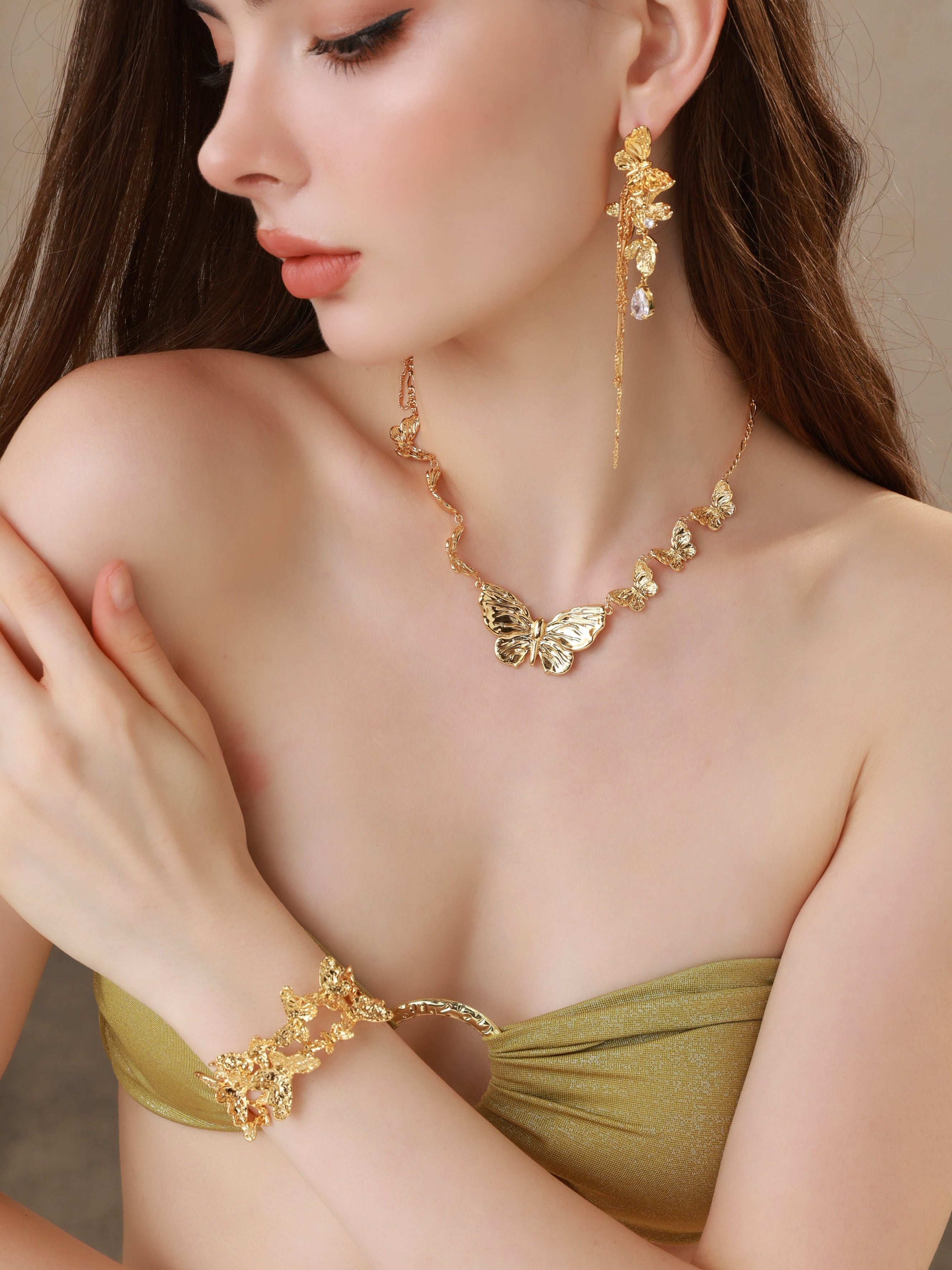 Butterfly Dusk Collar Nacklace