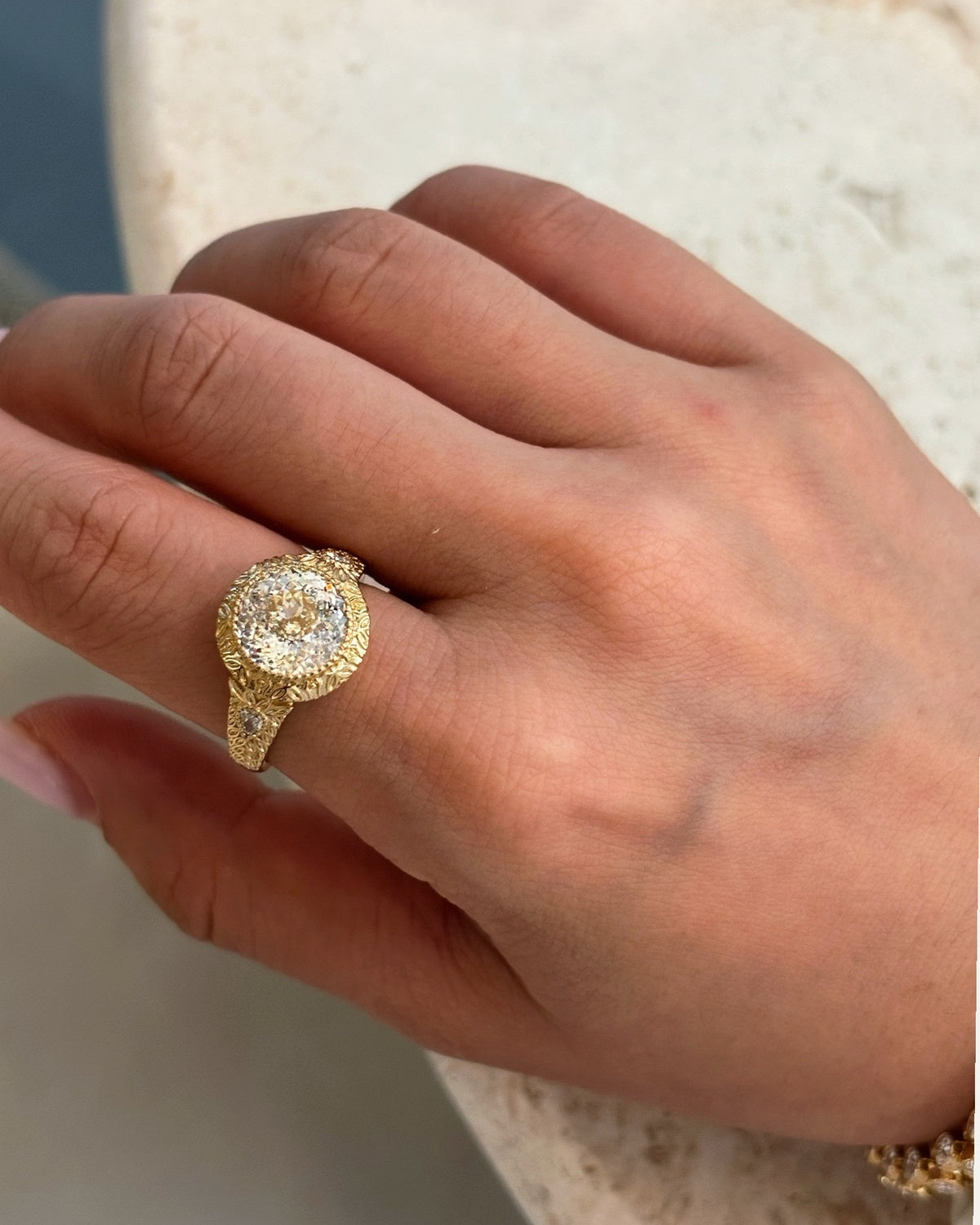 Florale Halo Ring by MONICONIC