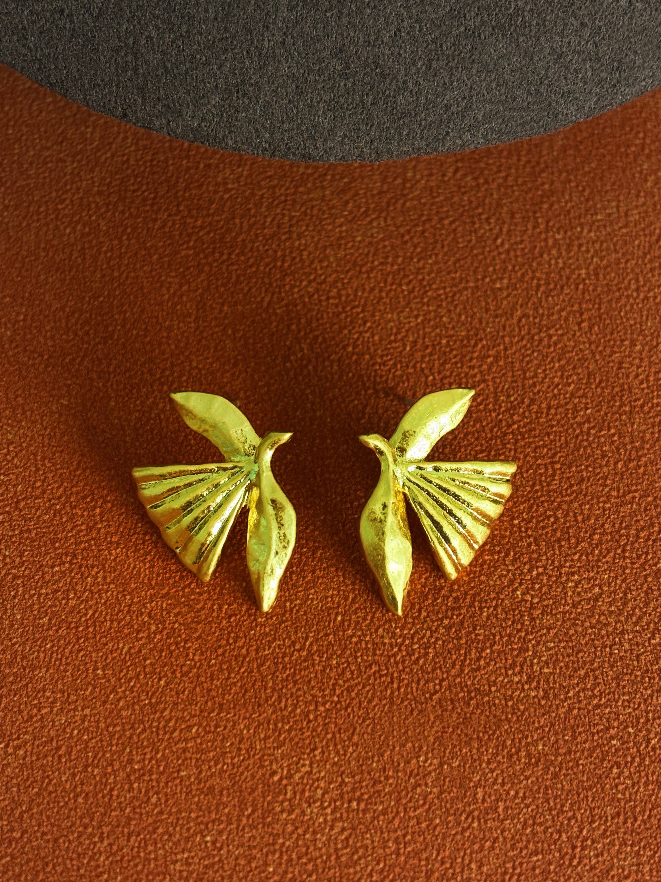Golden Flight Studs