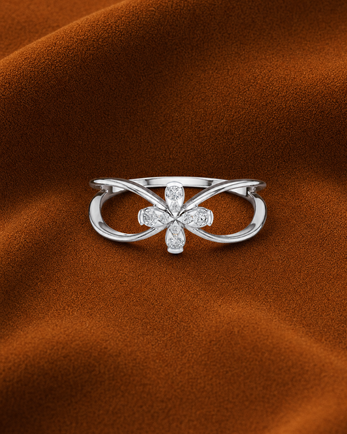 Clover Split-Shank Ring by MONICONIC