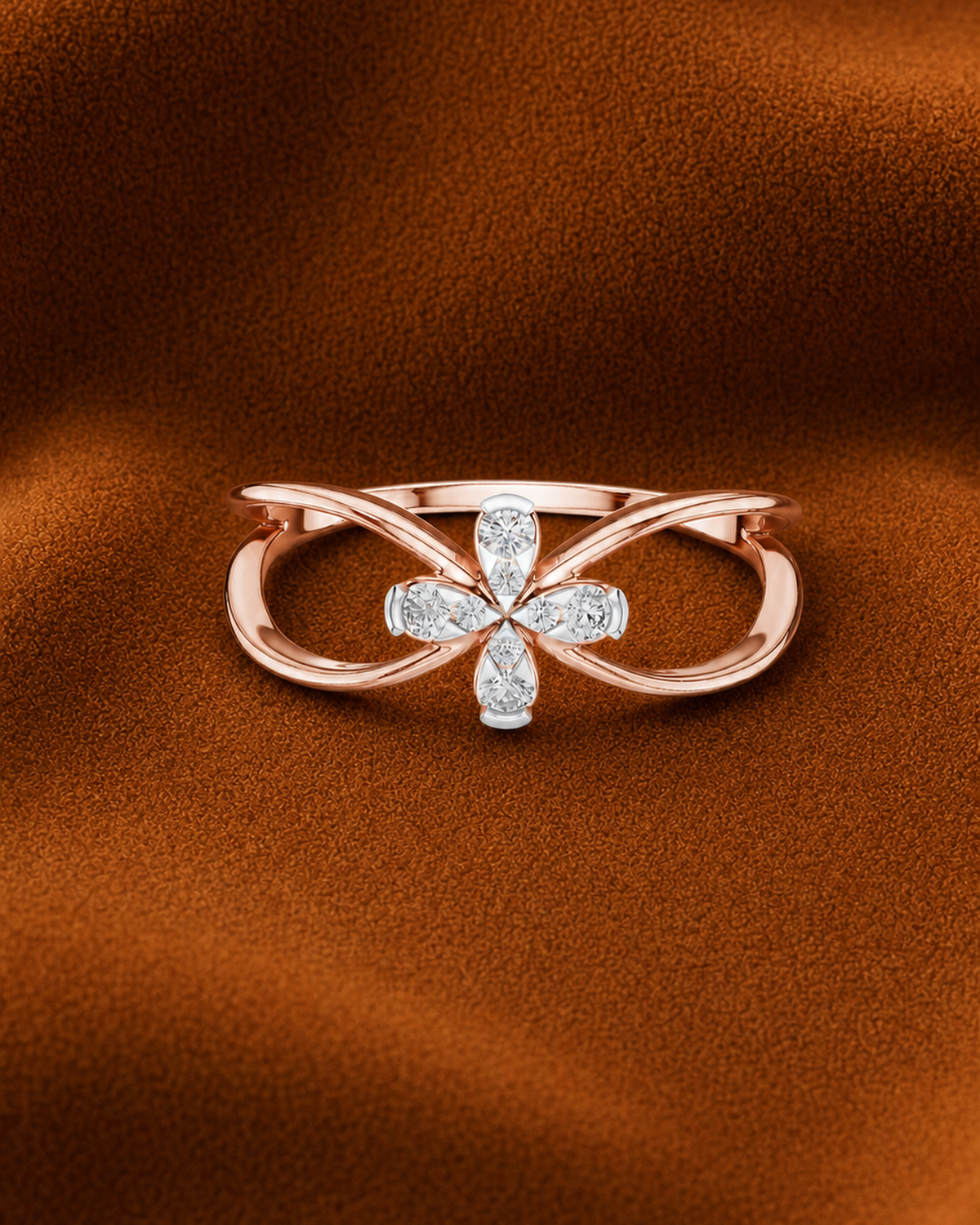 Clover Split-Shank Ring by MONICONIC