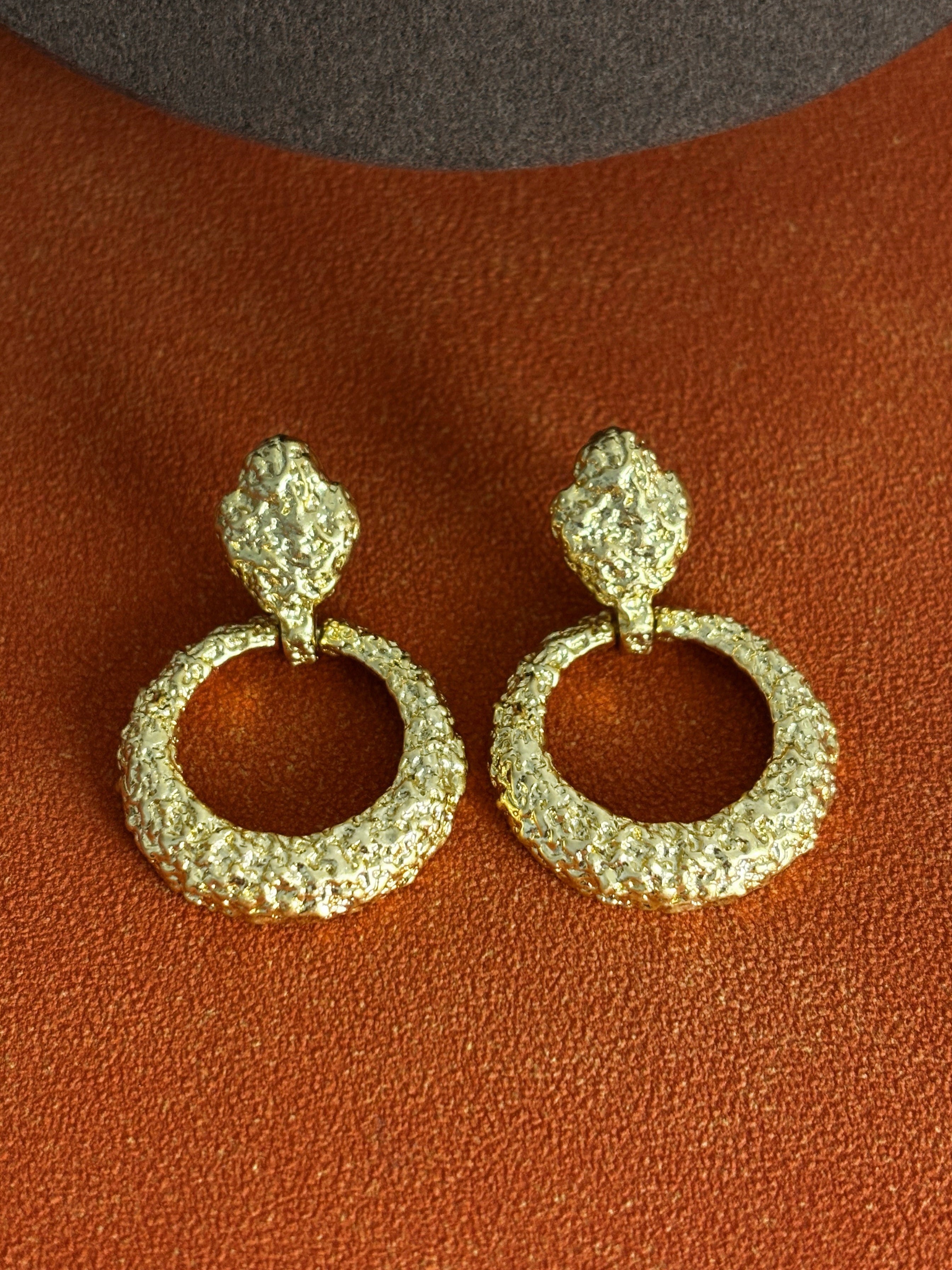 Soleil Crest Hoops