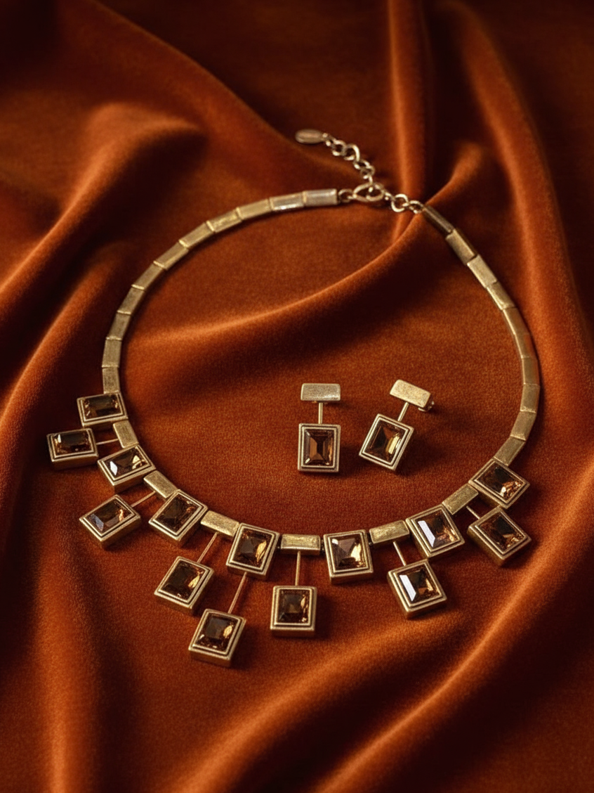 Sahara Frame Necklace