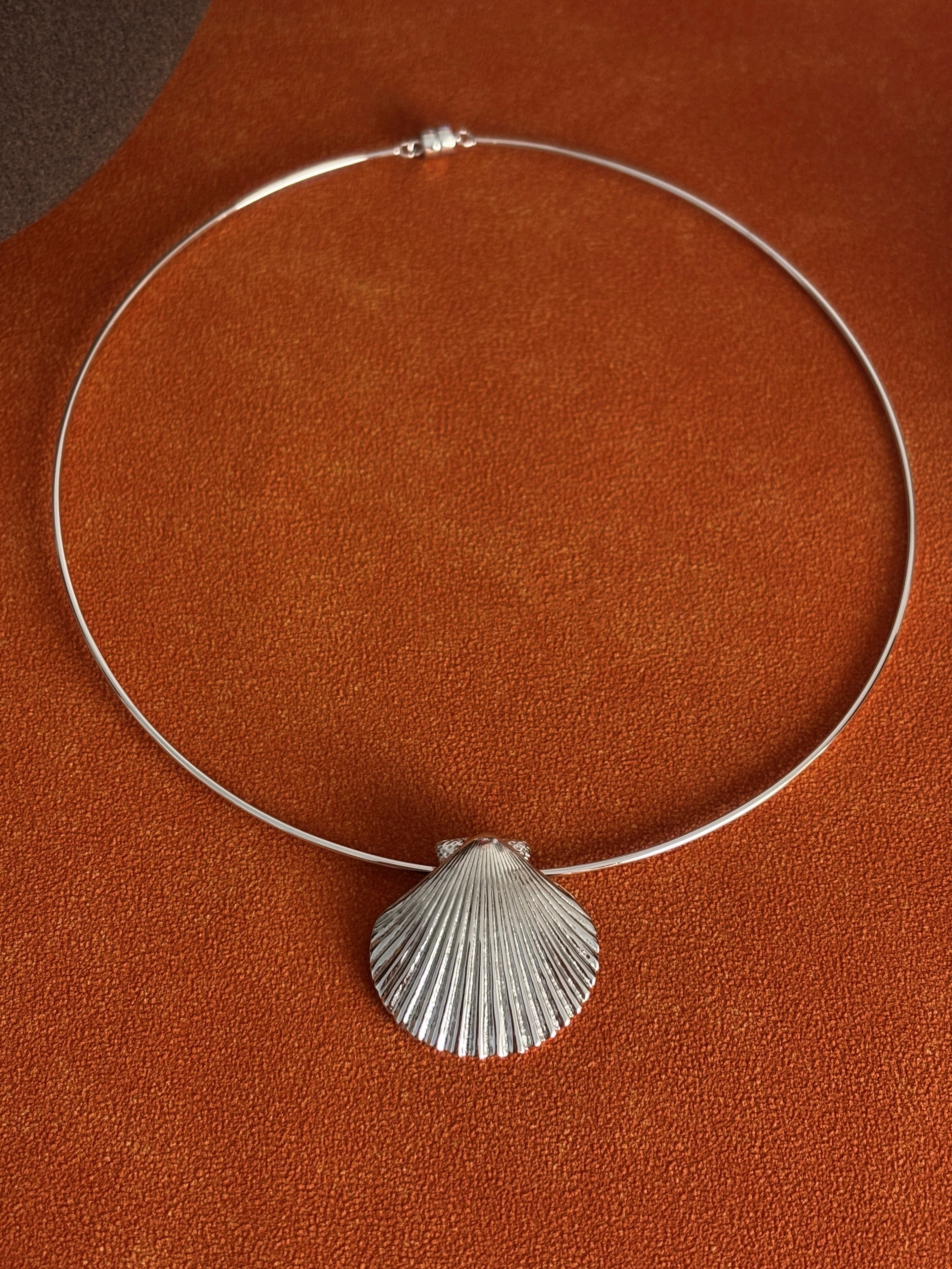 Tide Shell Collar