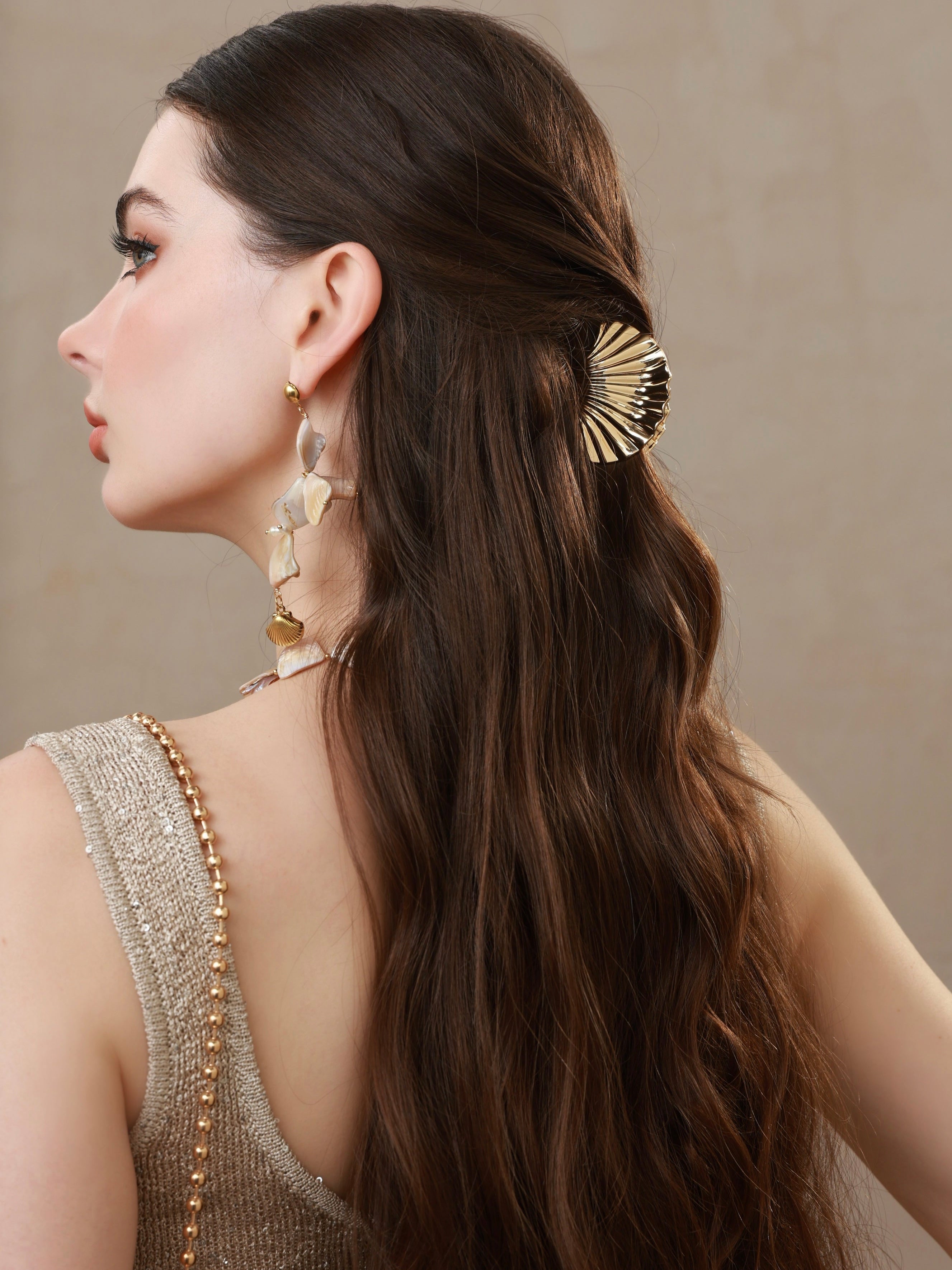 Celeste Shell Clip
