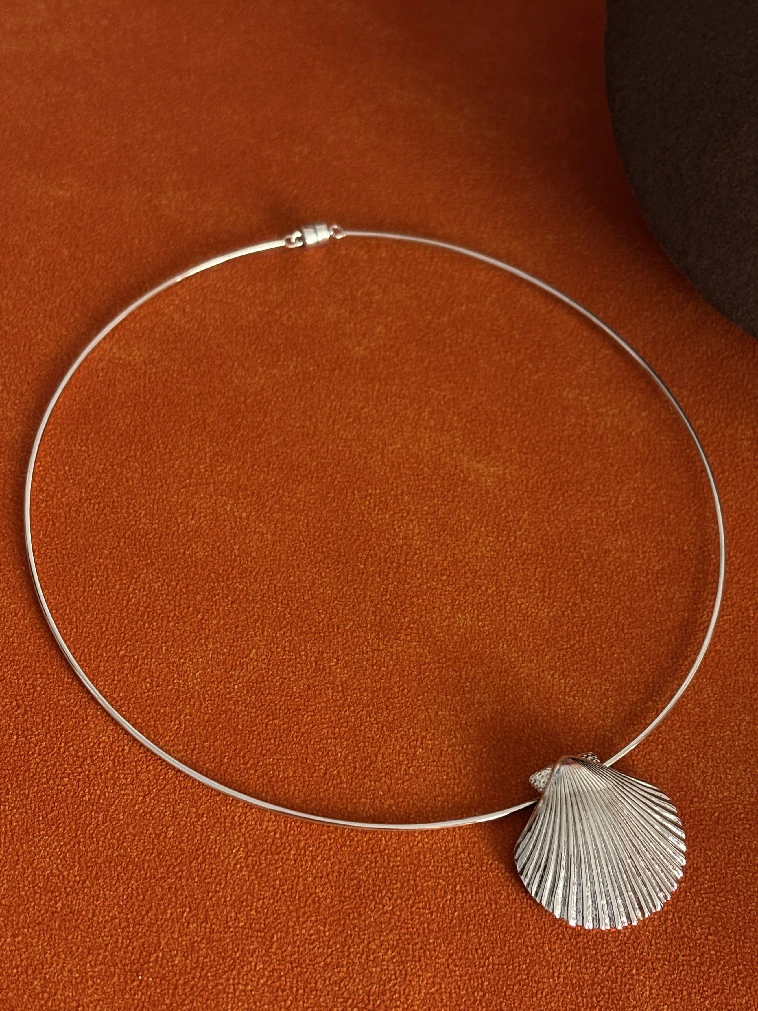 Tide Shell Collar