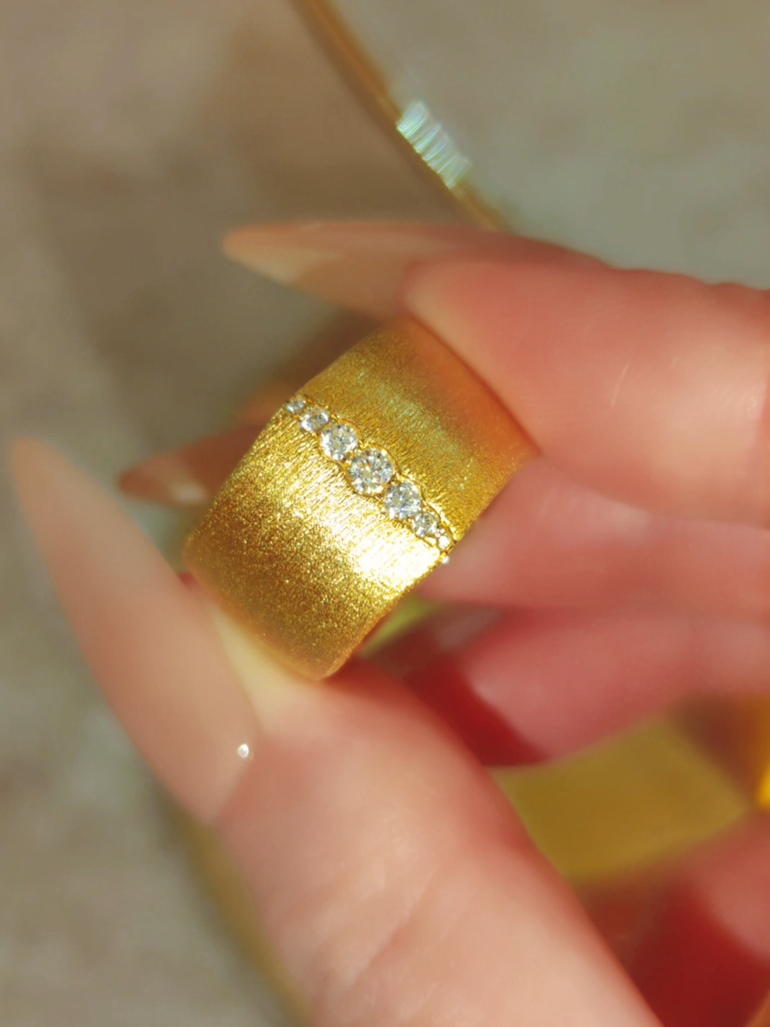GOLDEN HOUR RAY RING