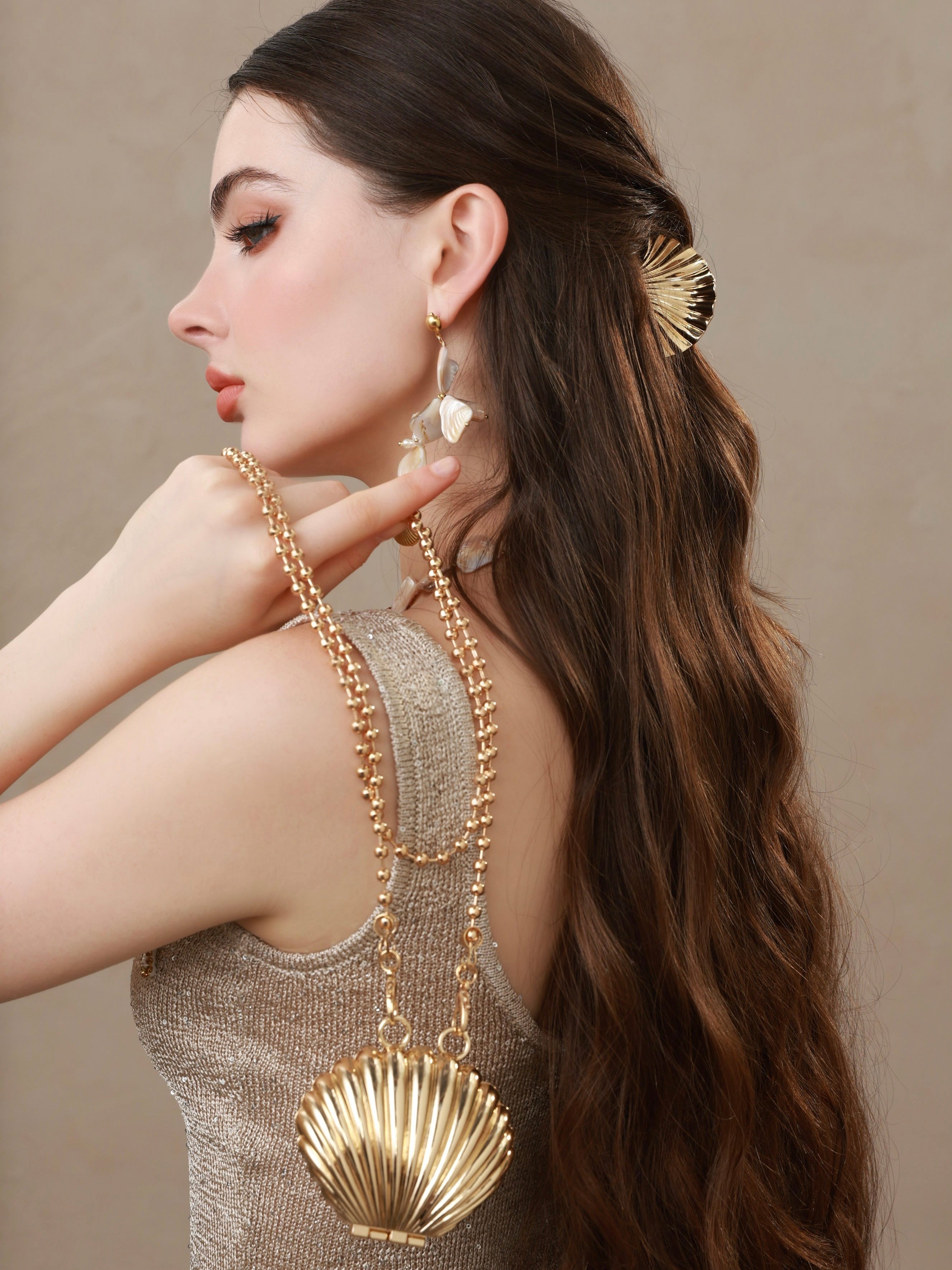 Celeste Shell Clip