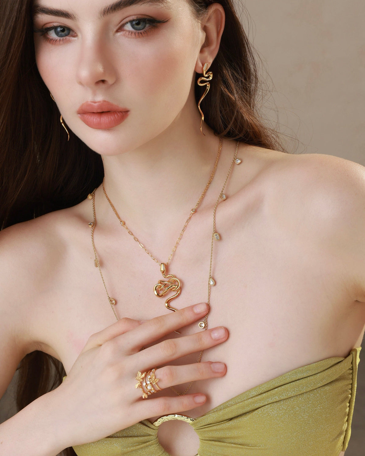 Le Serpent Necklace