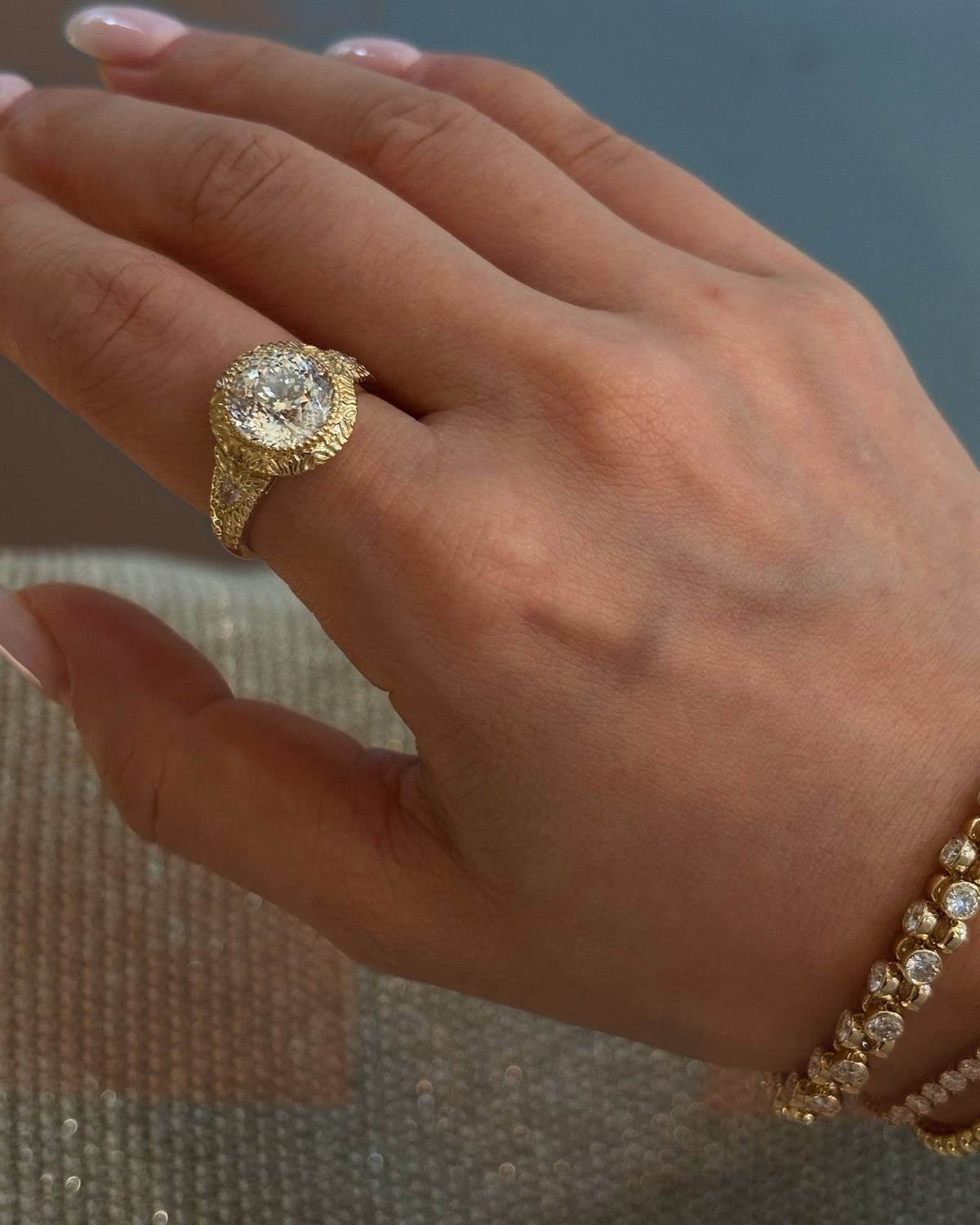 Florale Halo Ring by MONICONIC