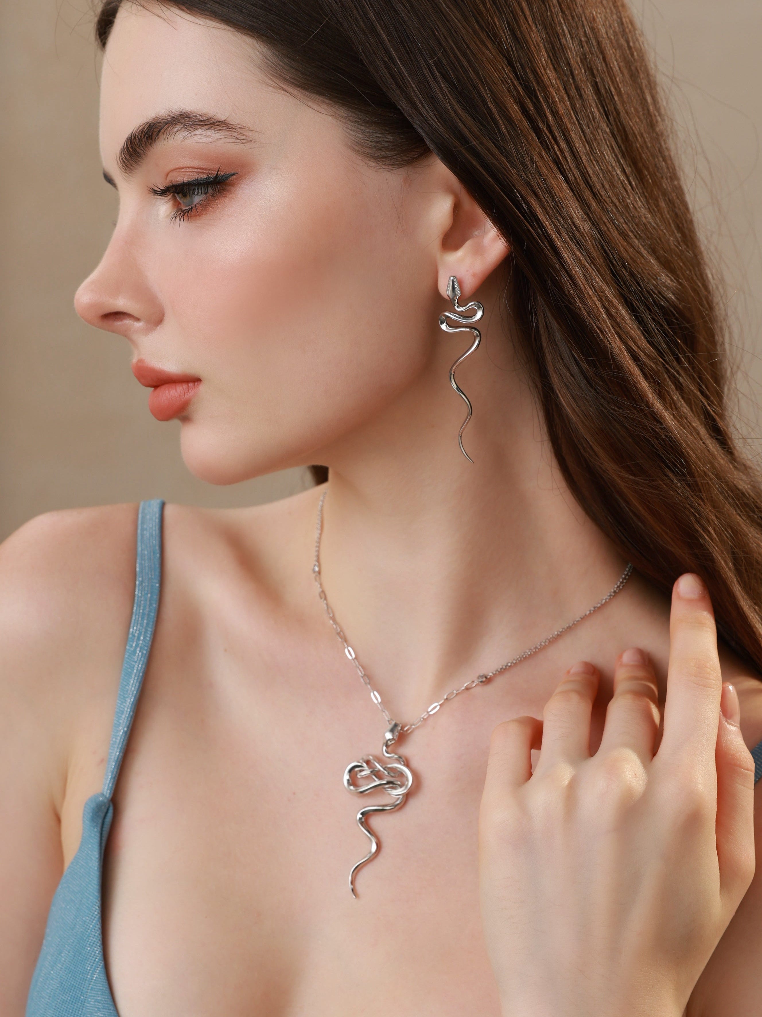 Le Serpent Earrings
