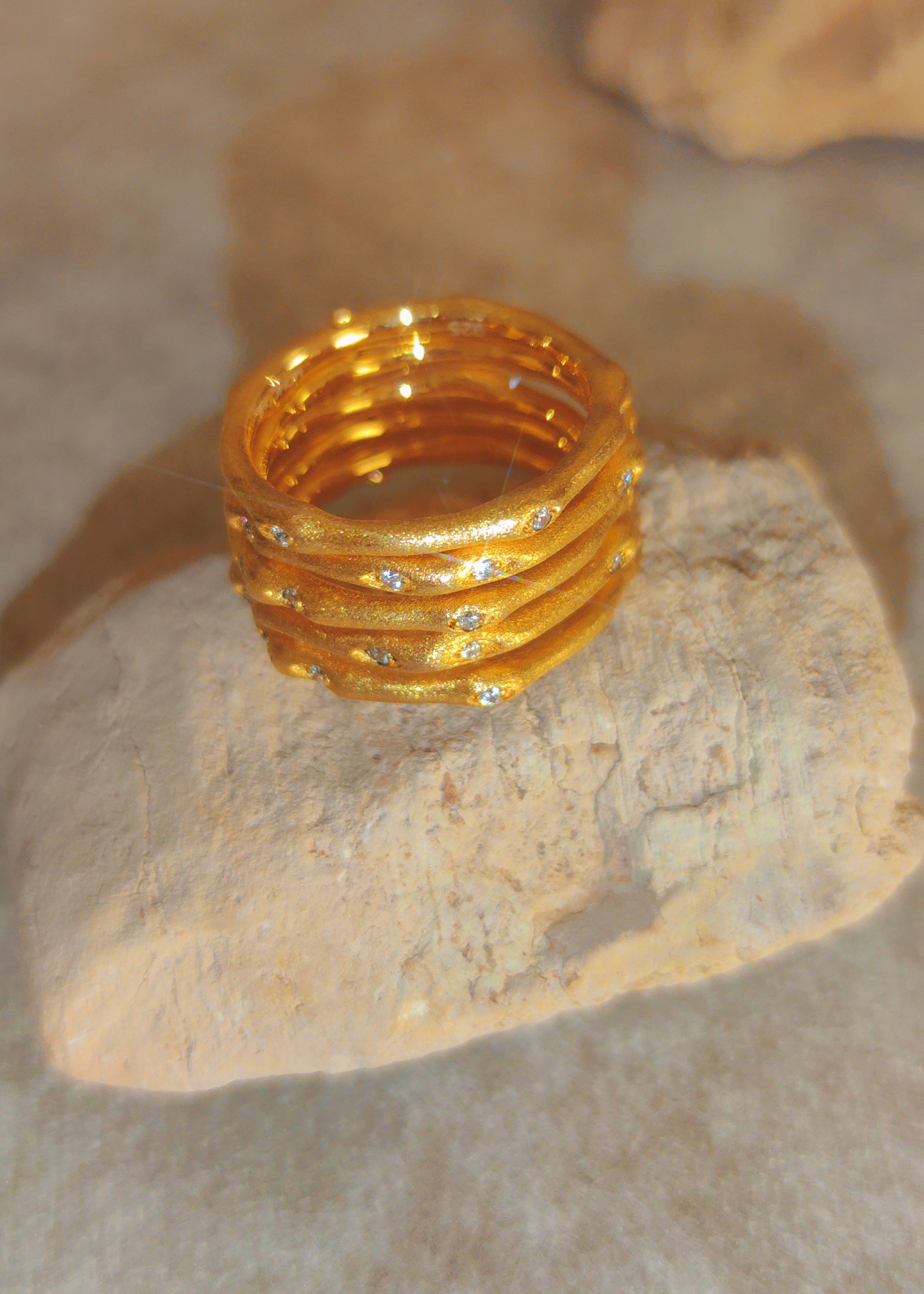 GOLDEN HOUR TIDE CREST RING