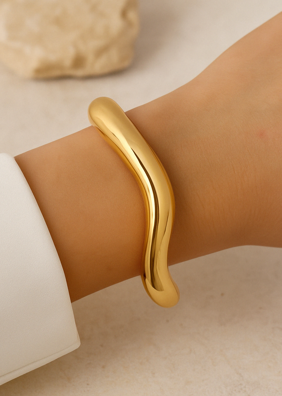Drift Sculpt Cuff