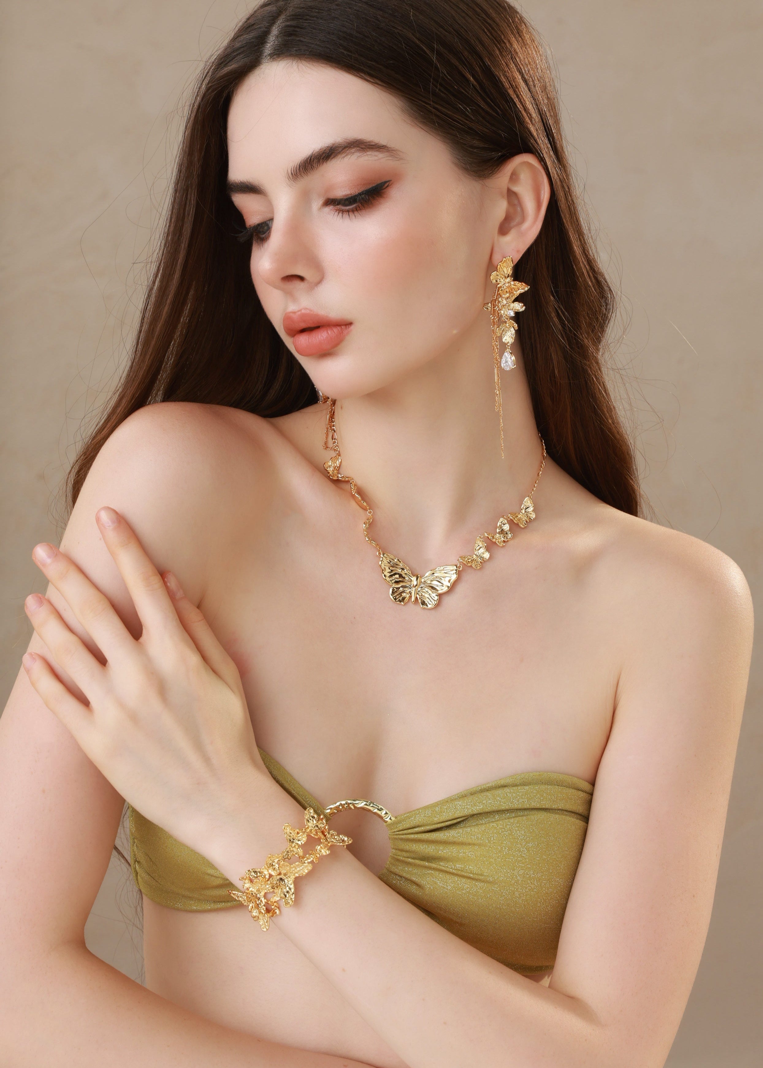 Butterfly Dusk Collar Nacklace