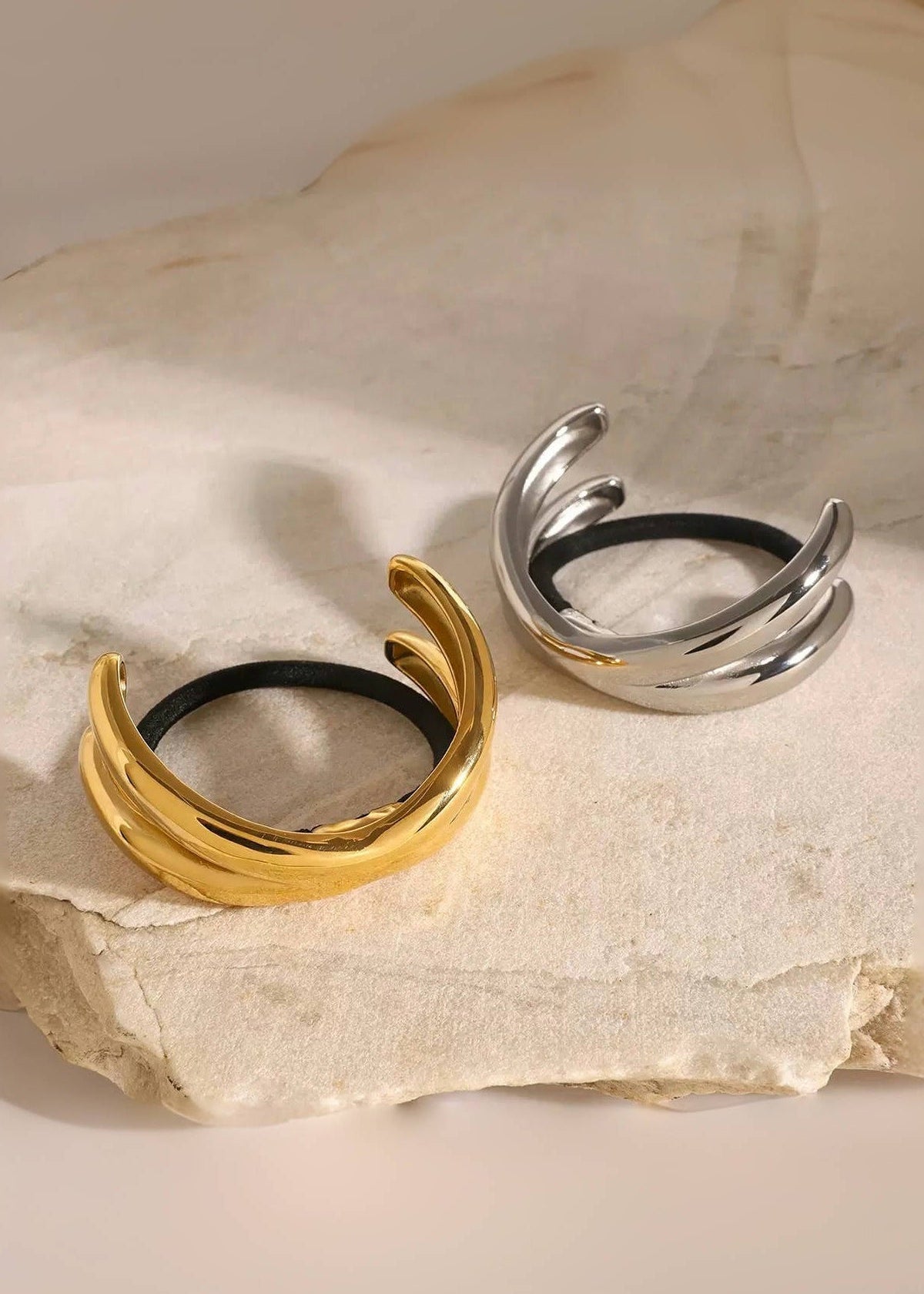 Wave Twist Pony Cuff