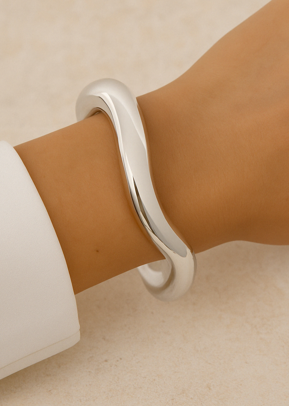 Drift Sculpt Cuff
