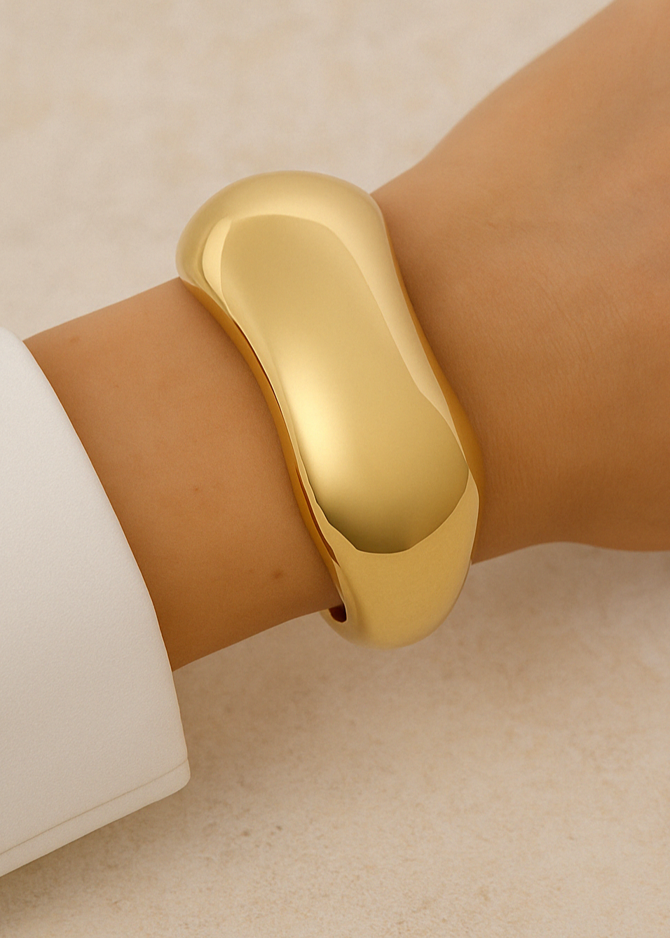 Solis Dome Cuff