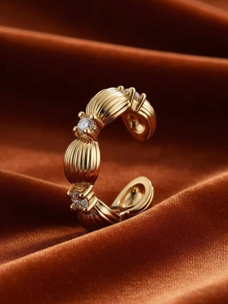 Ribbed Crystal Ear Cuff