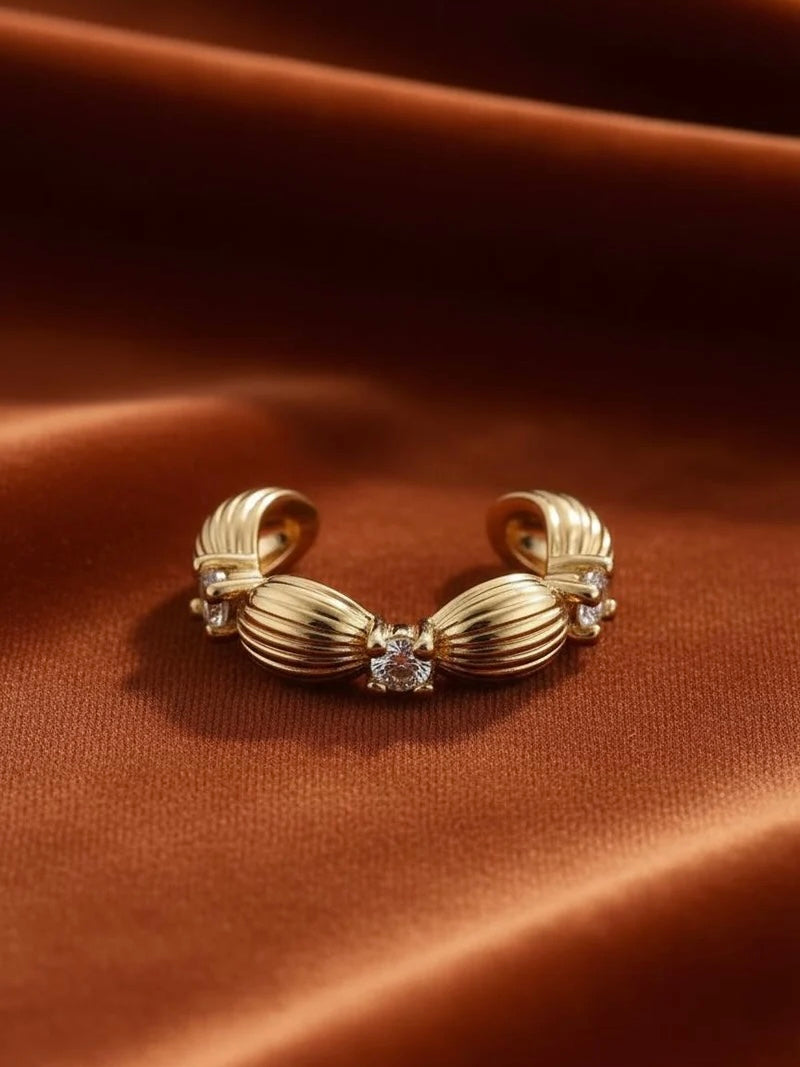 Ribbed Crystal Ear Cuff