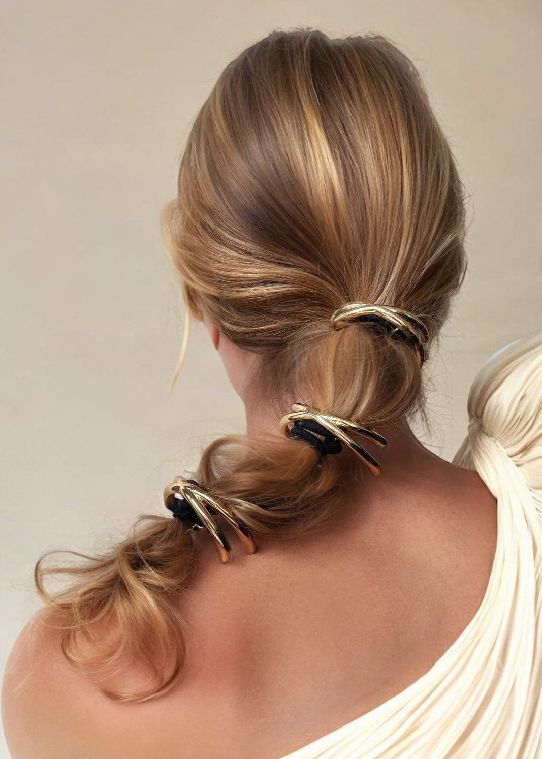 Wave Twist Pony Cuff