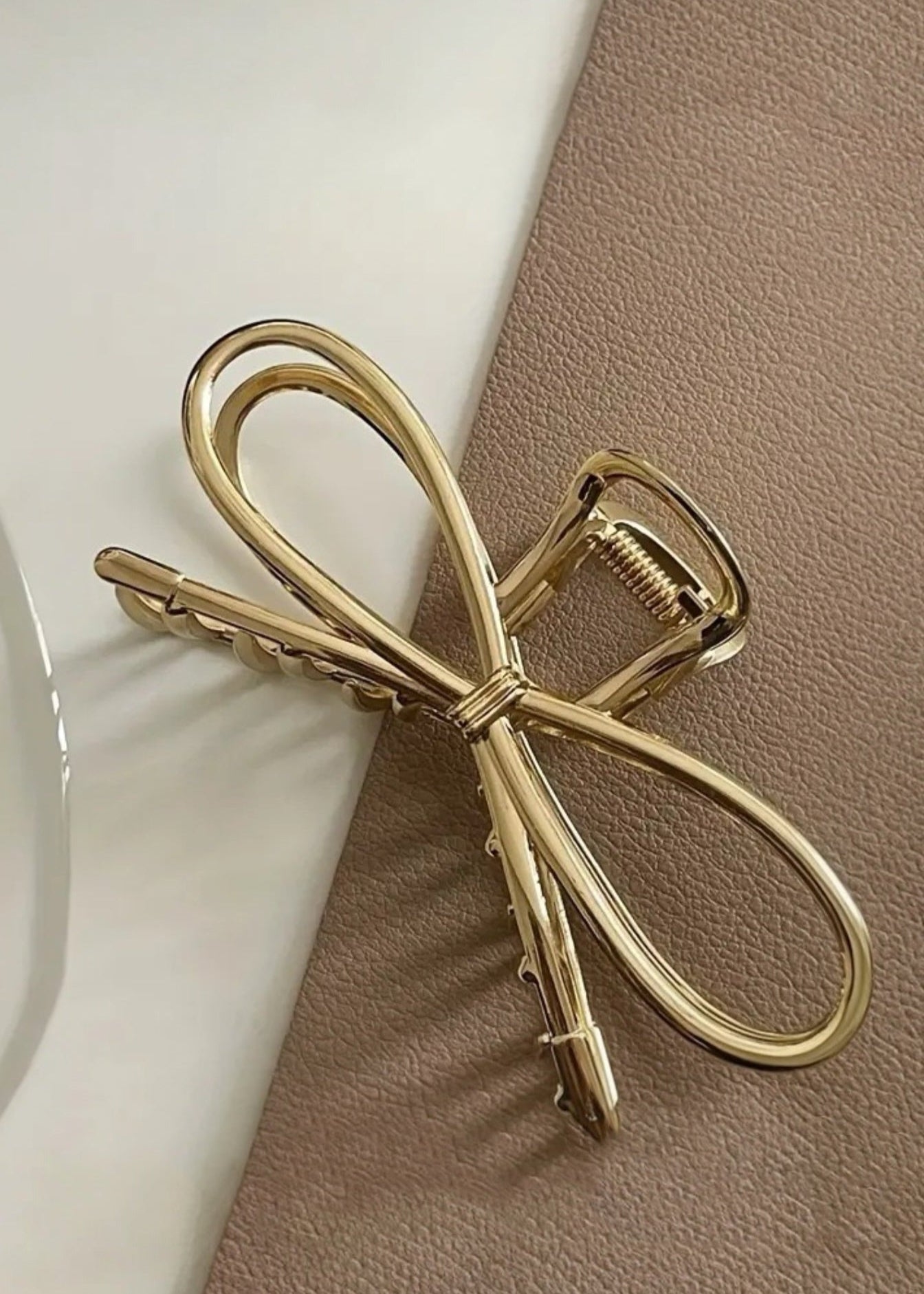 Muse Bow Clip