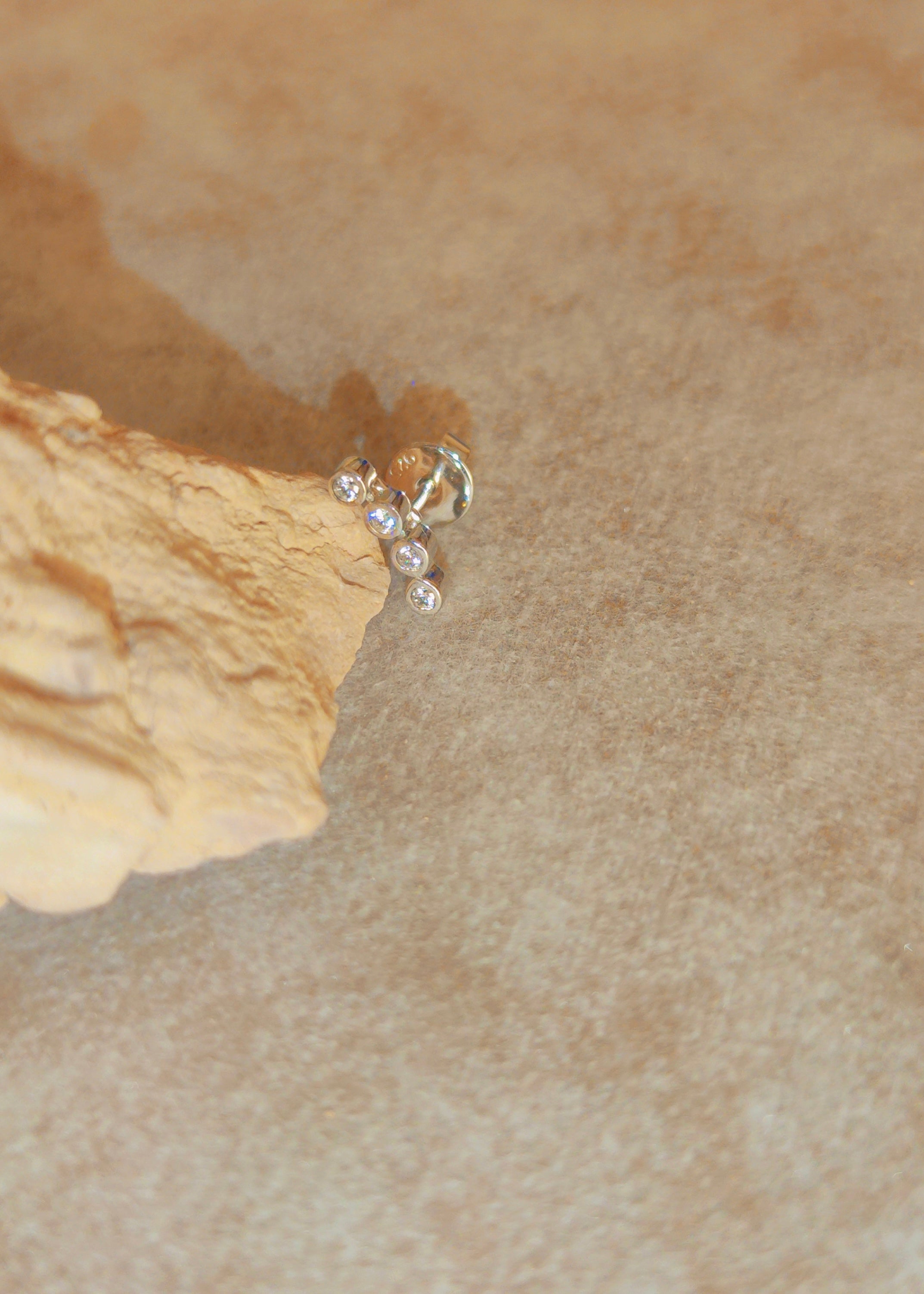 Nova Orbit Studs