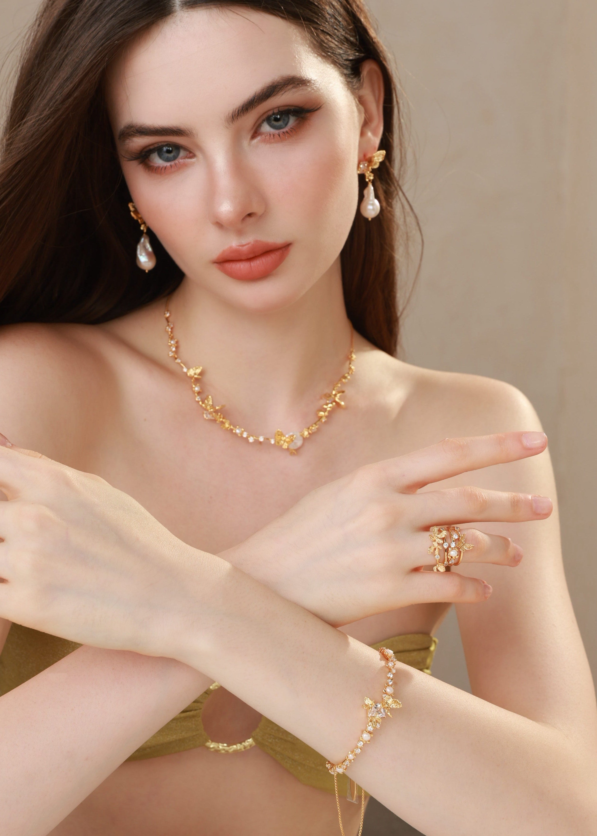 BUTTERFLY DUSK NECKLACE
