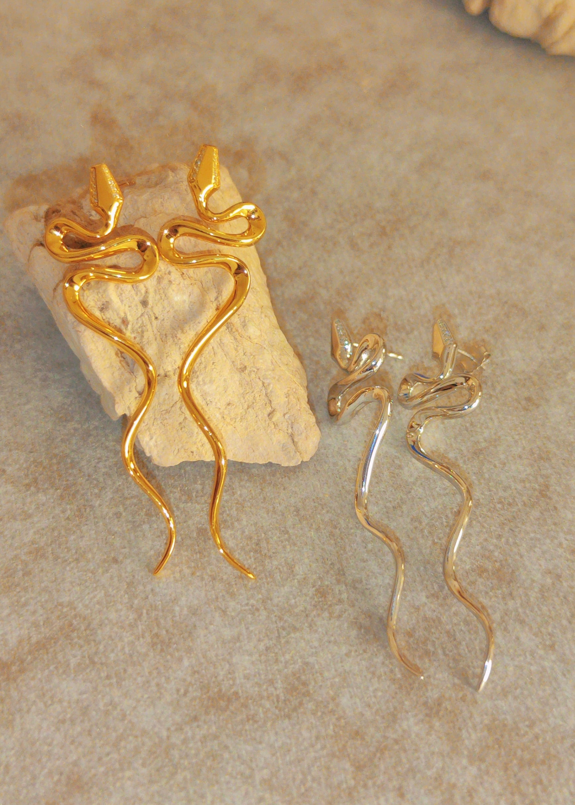 Le Serpent Earrings