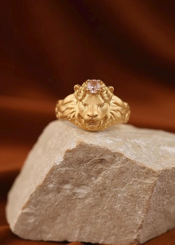 Gold Lion Head Ring | 18k Vermeil Signet | Regal Animal Jewelry | Symbolic Statement Band