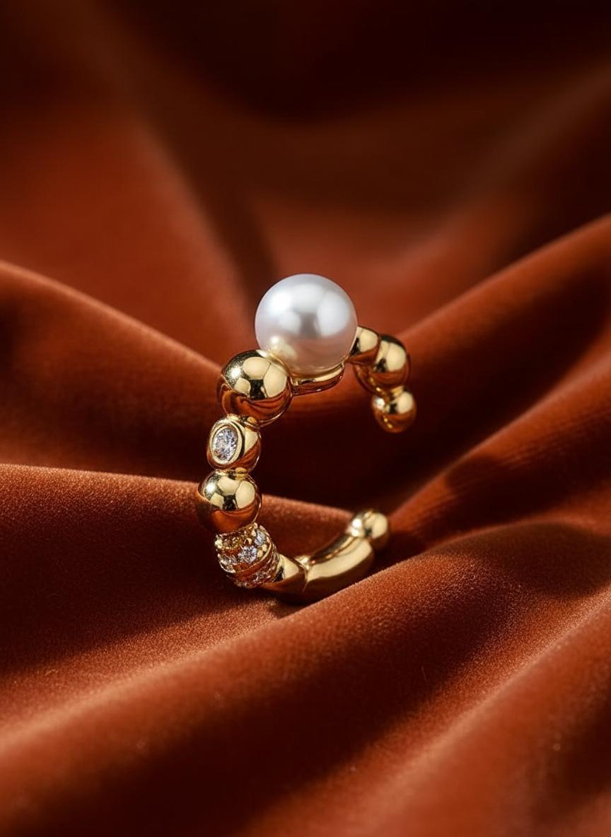 Pearl Sphere Ear Cuff